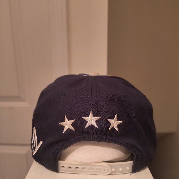 Born Fly & Free Anytown U.S.A Theme Embroidery Hat - Picture 5 of 7